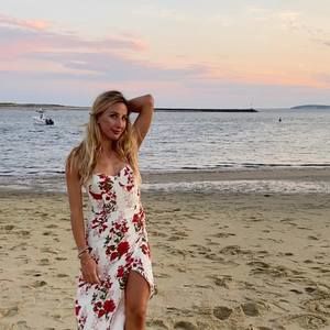 Meet your Posher, Daphne